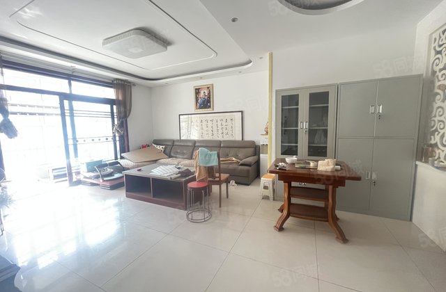 湖边 电梯洋房 名人苑三期花园里出好房子了  城市主人