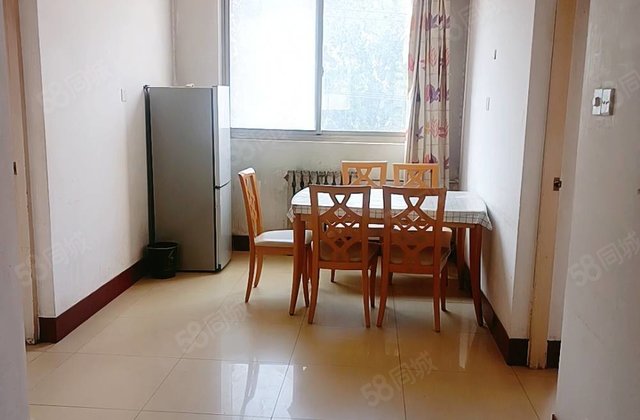 柳园路西，东昌路南，东昌中学书  ，三楼