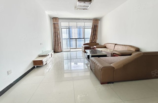 凯旋华府(吉州)4室2厅139.49㎡74.6万二手房图片