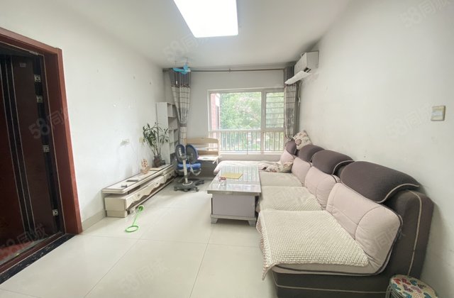 水岸花语南北通透两室 拿5个办完 带大储藏室 紧靠阿尔卡迪亚