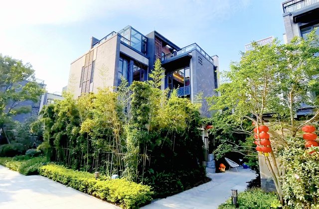 和贵南山上4室2厅211.61㎡355万二手房图片