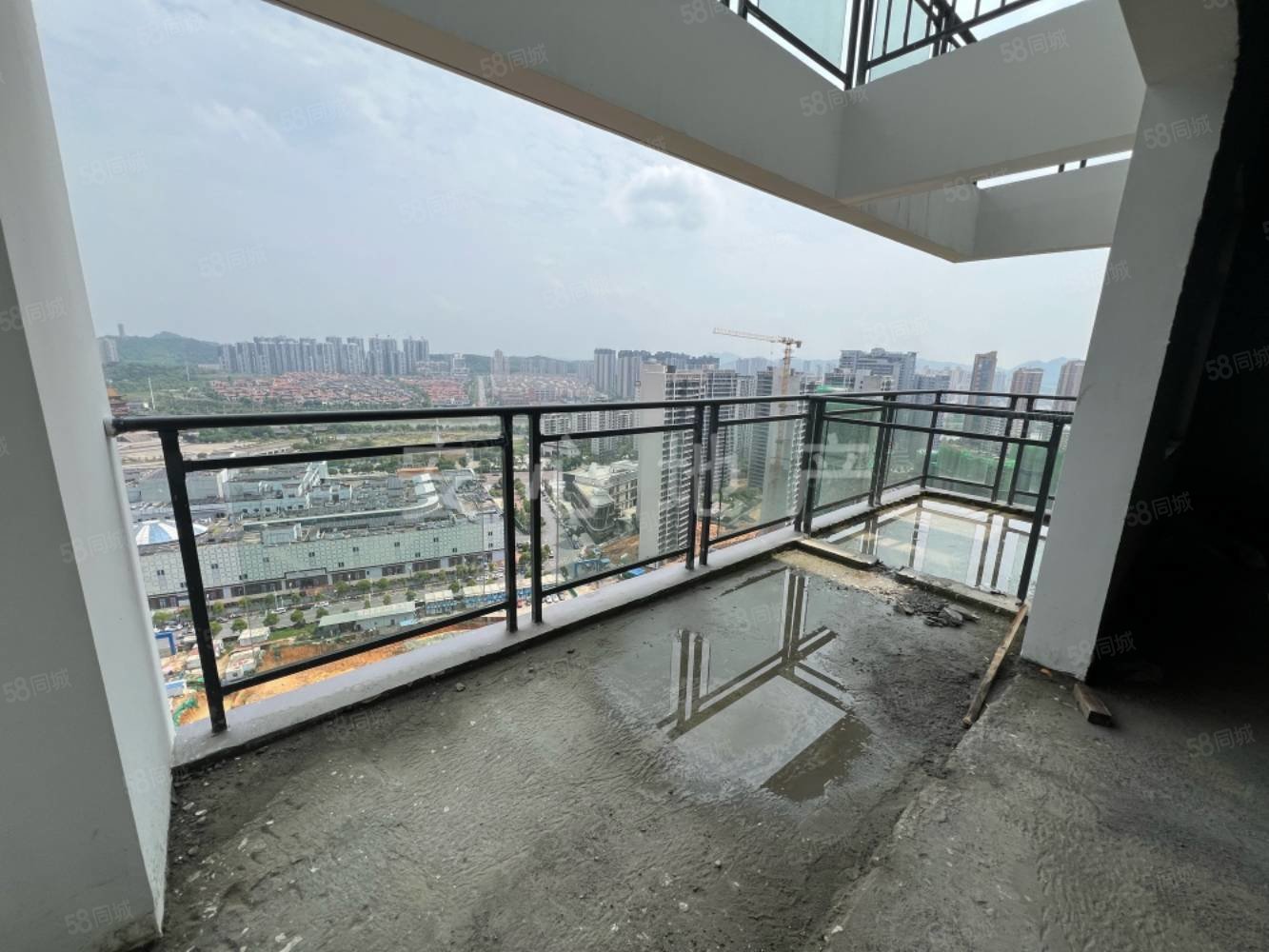 德和领秀广场5室2厅2卫150㎡南北132.6万