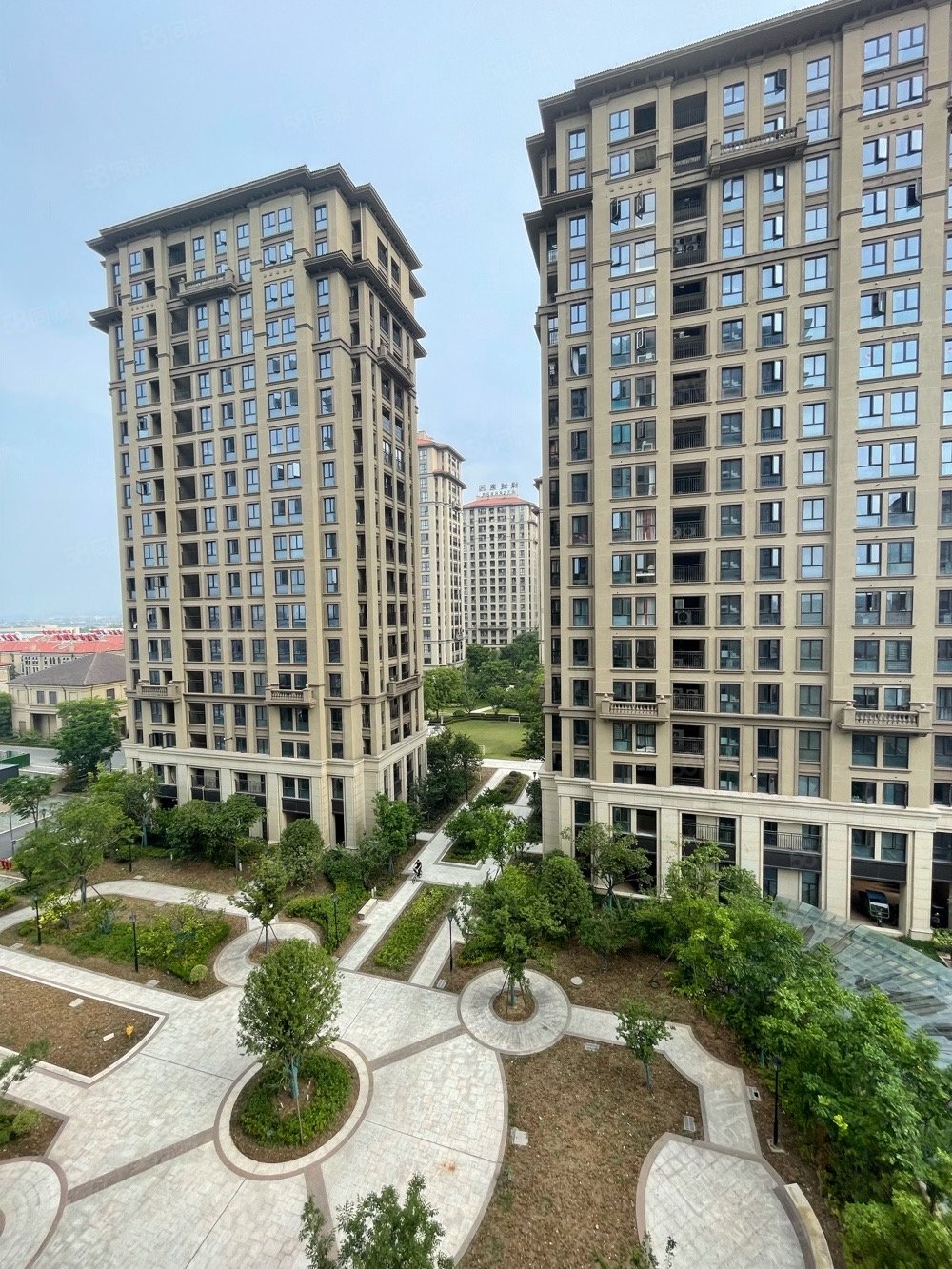 【10图】周巷绿城惠园乐天广场嘉悦千竹府边套三室2卫全新送车位128万