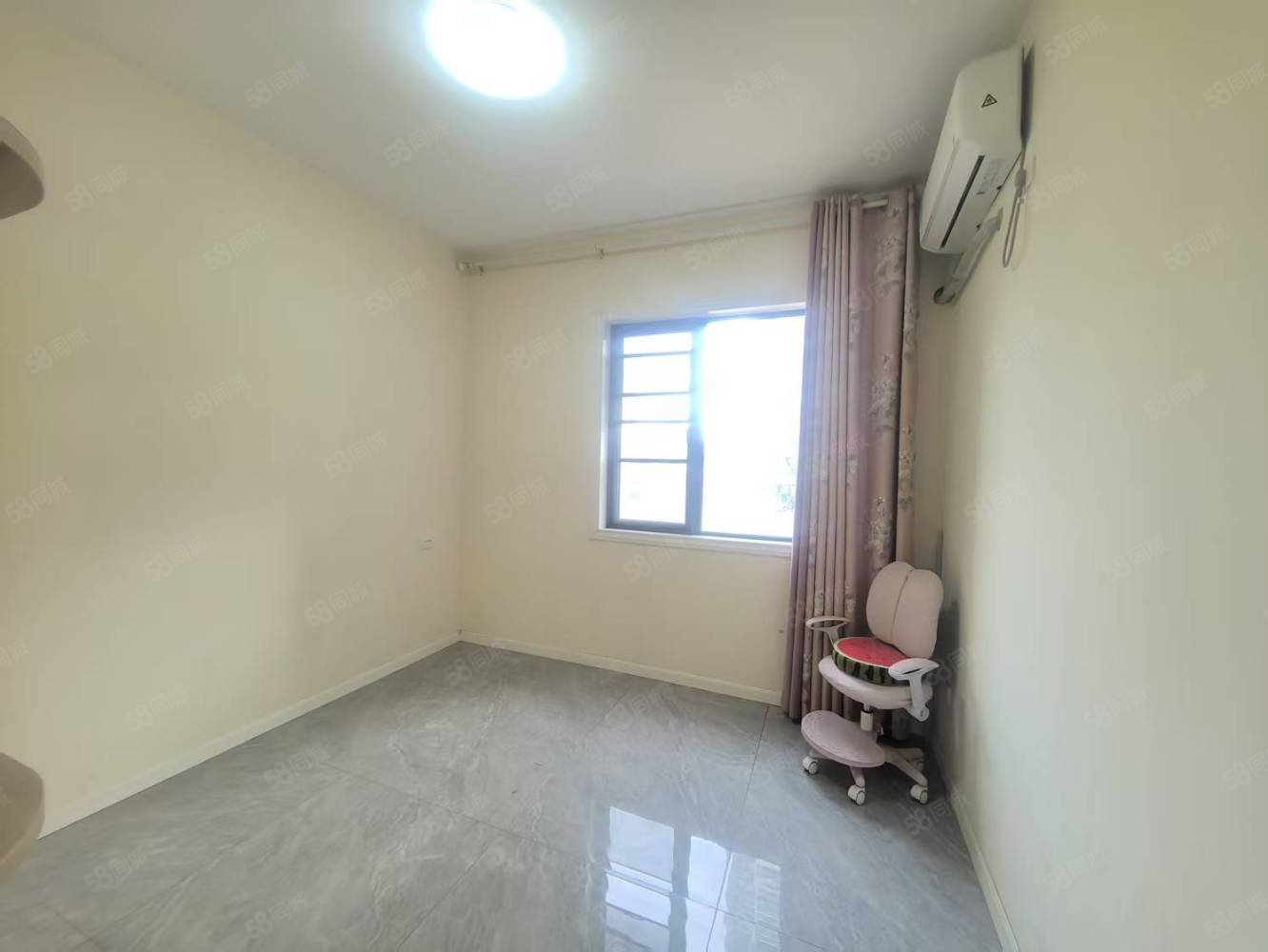 金煌天津港2室2厅1卫80㎡南北60万