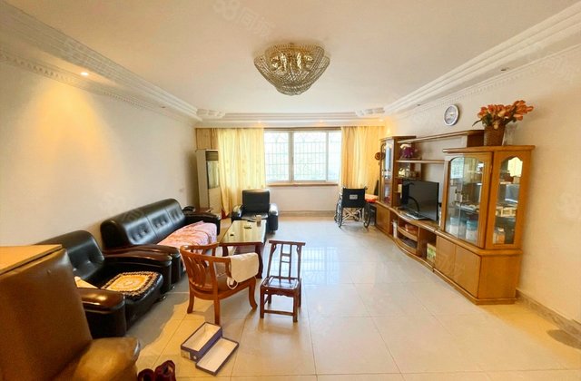 鸿园小区3室2厅141.31㎡132万二手房图片