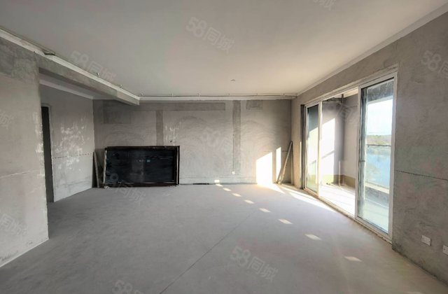 云晴苑4室2厅137.6㎡75.8万二手房图片