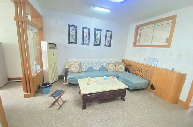 57.6万新区小区，人民公园，育新家园，三室，，停车方便