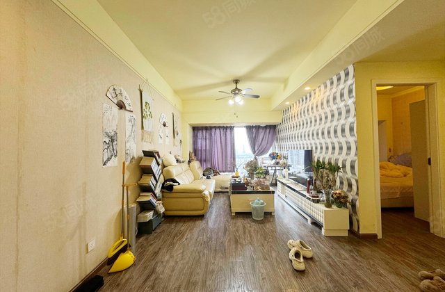 合能四季映像3室2厅76.11㎡82.9万二手房图片