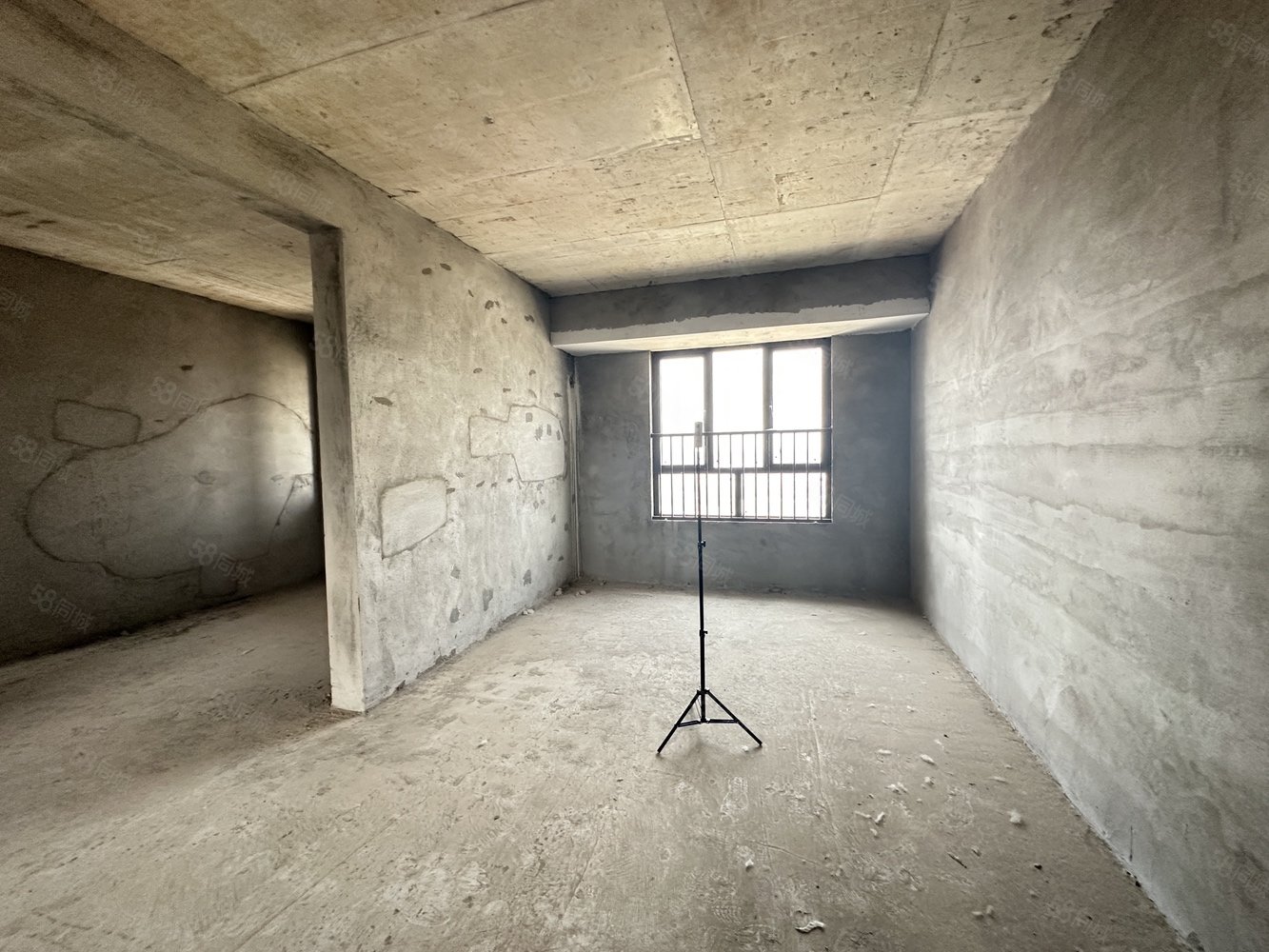 力标澴河壹号院3室2厅2卫117㎡南北48万