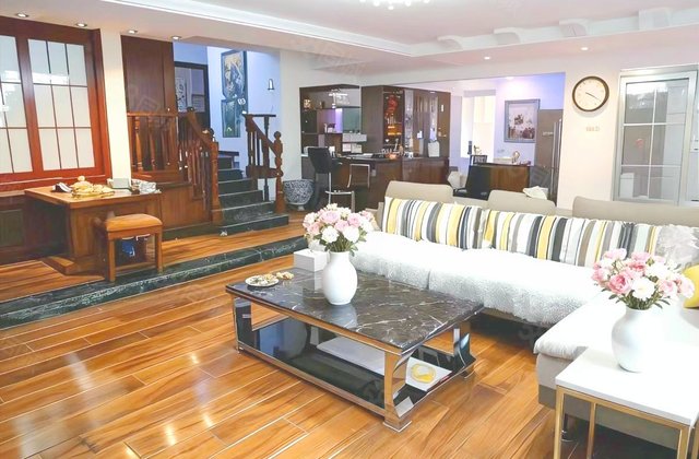 太阳世纪居3室2厅191.24㎡128万二手房图片