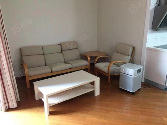 蓝堡国际公寓1室1厅65.96㎡500万二手房图片