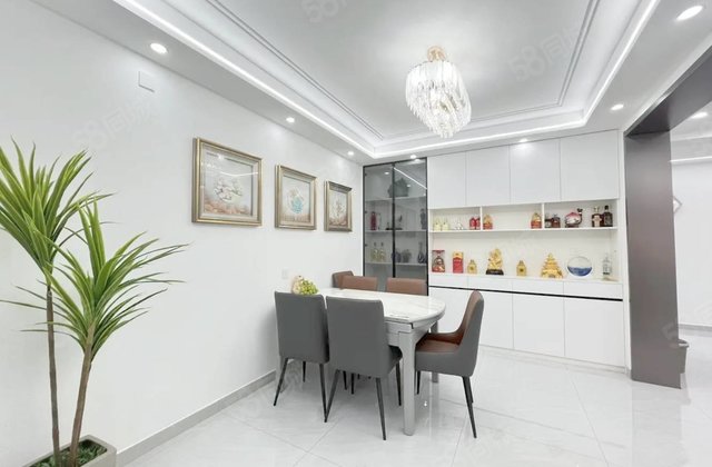 价可谈，工作调动，精装修已4年多，婚房未住，世博园，观澜一品