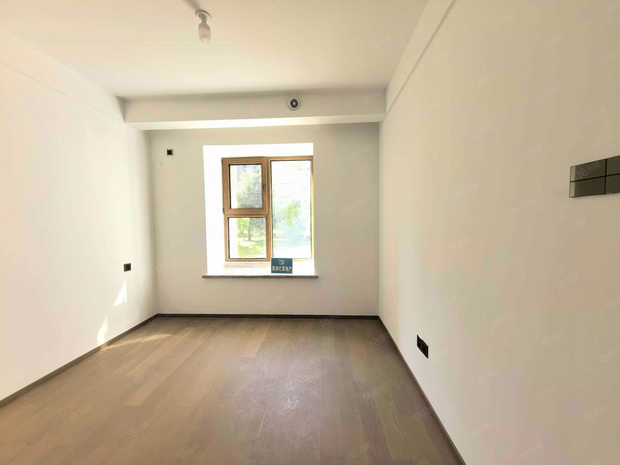 樾熙府(2號(hào)院)4室1廳3衛(wèi)201.98㎡南北620萬(wàn)