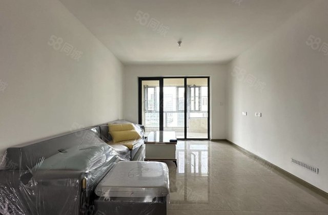 民生凤凰城小高层三叶草户型南北通透车位和储藏室