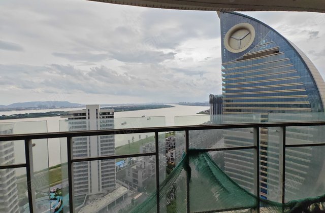 君御海城5室2厅201.97㎡180万二手房图片