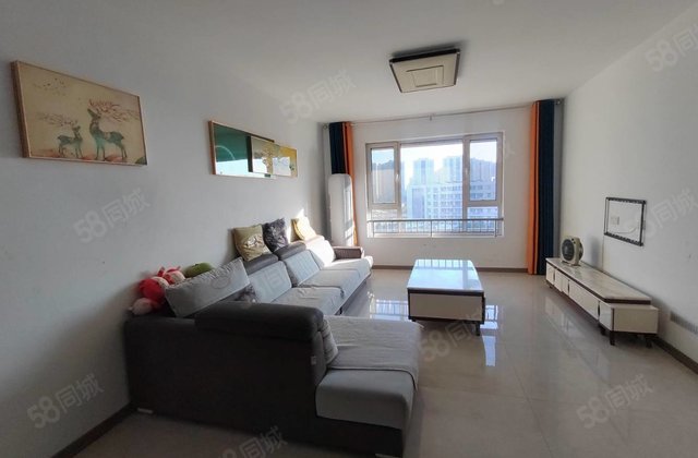 民生凤凰城电梯房四室两厅两卫车位和储藏室