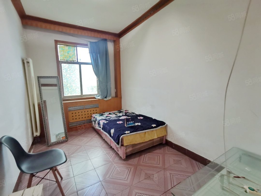 虹美新村3室1厅1卫55㎡南北14.8万