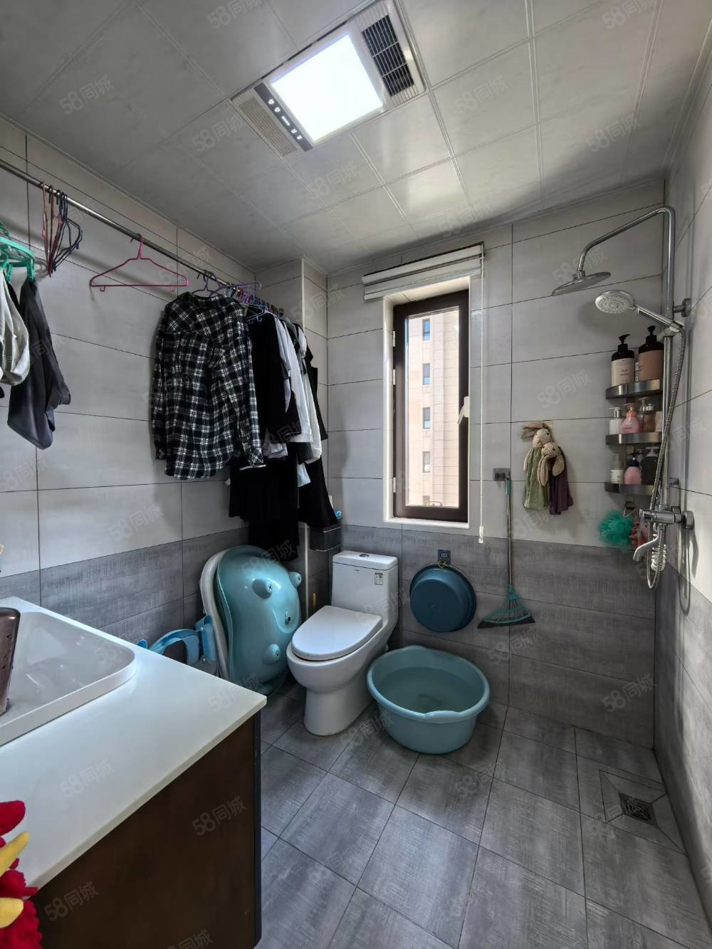 山语城3室2厅2卫135㎡南北80万