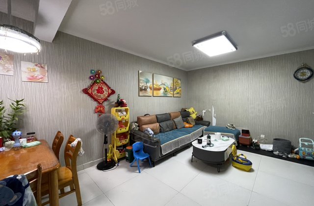 房东特别诚心卖送车位储藏室免大税 嘉明 刚需小三居 精装