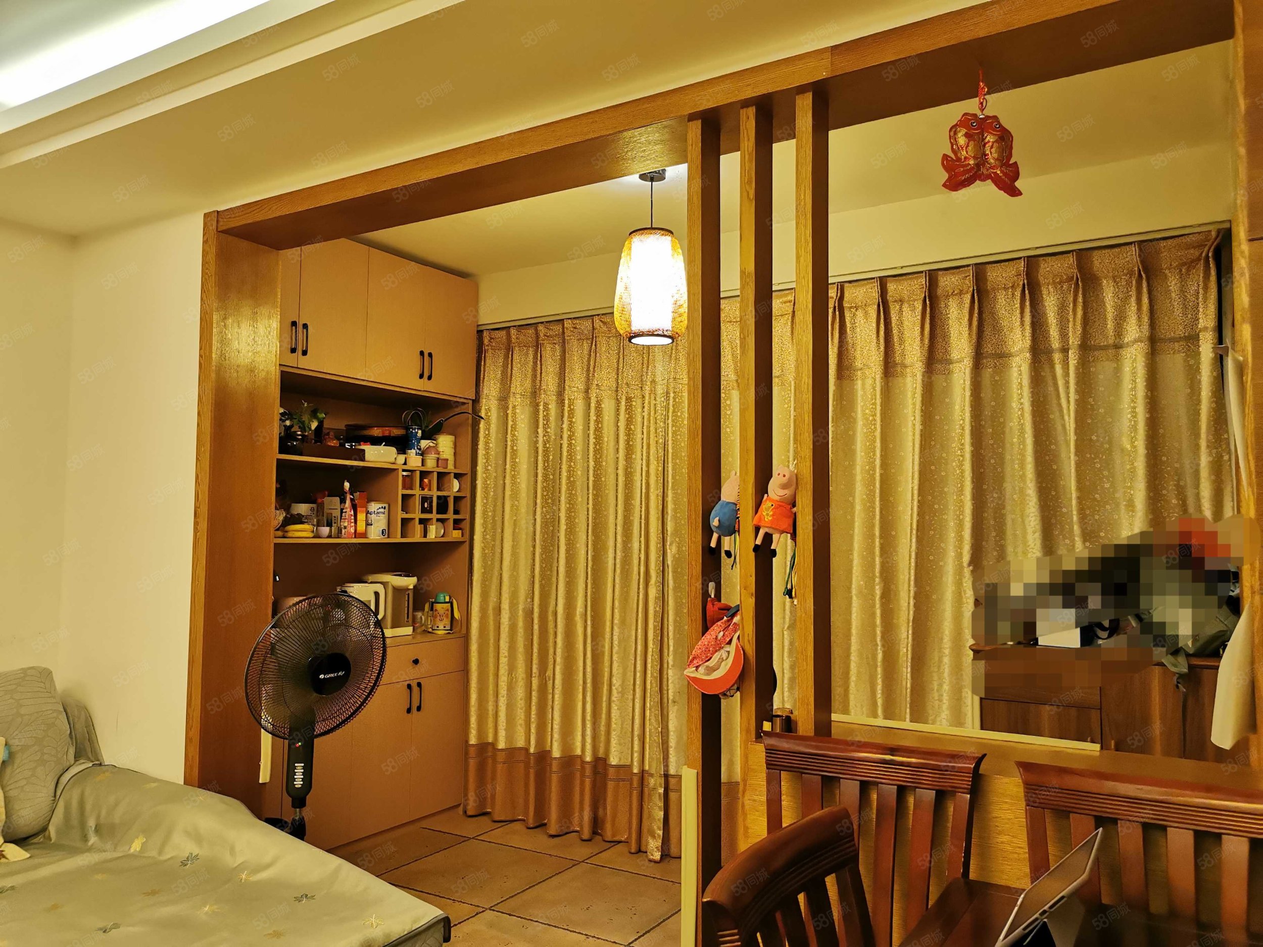 百花华庭3室2厅2卫121㎡南138万