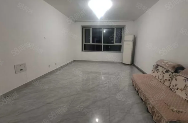 旁边几步是一二中门口和文苑  畅博书香东郡送车位储藏室