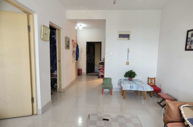 30万上  实验，经典两室，购物方便