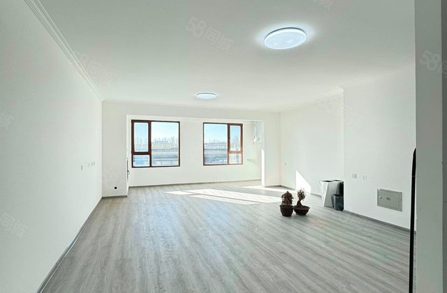 鸿坤理想城4室2厅156㎡108万二手房图片