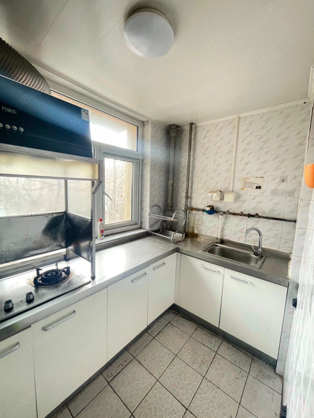 玉橋北里2室1廳1衛(wèi)56.21㎡東西130萬