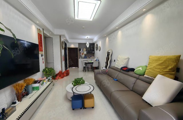 区妇幼！实验！城市  精装好楼层！带车储！免大税！可按揭