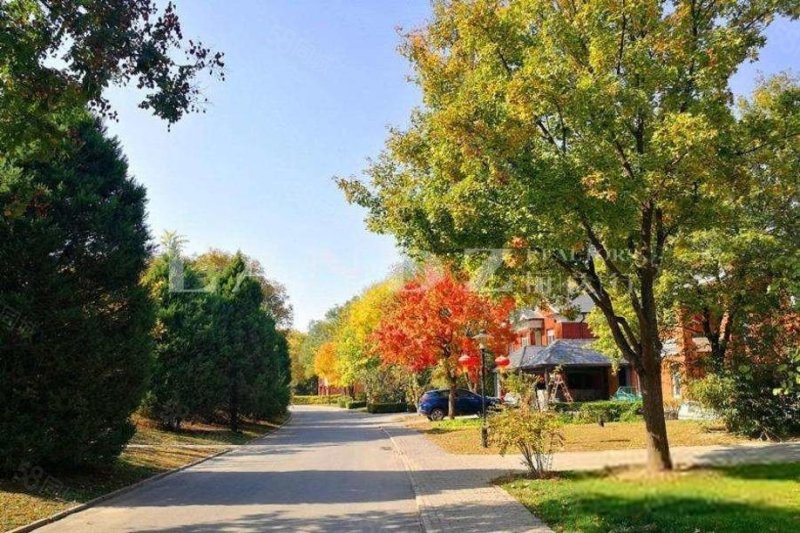 晴翠園5室3廳6衛(wèi)438.92㎡南北3800萬(wàn)