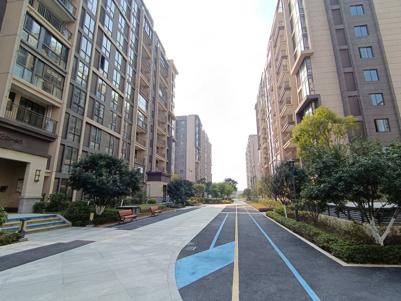 联发悦溪府4室2厅2卫140㎡南北65万