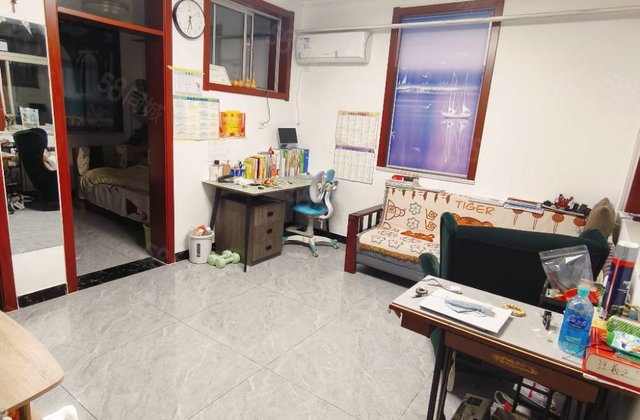 出门就是文轩，老一中，龙山北区，财局，电业局四院，