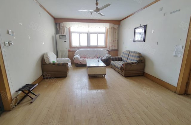 湖边50  单价5千多三室朝阳双阳台乐园电厂金柱绿城乐园小区