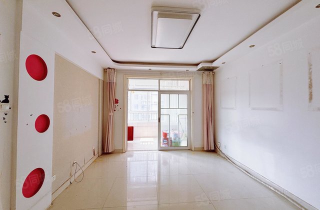 阳光和实验 月亮湾A区电梯房中间楼层有车储 保证真实 颐馨园