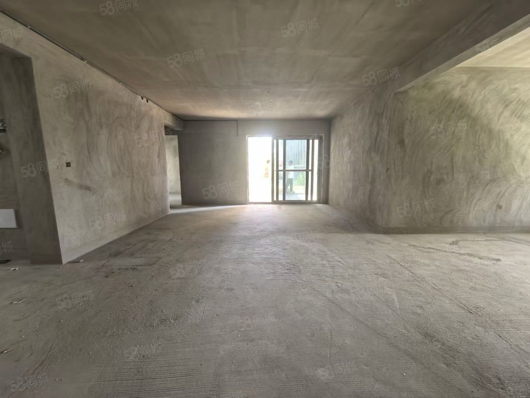 国瑞麓林府4室2厅3卫143㎡南北125万