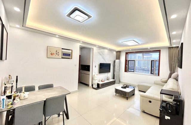 英才小区带车位储藏室精装修！中间好楼层全天无遮挡！随时可看房