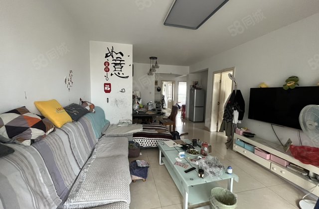 急售！湖边电梯洋房，中间楼层三室东边户，随时可看价格可谈！