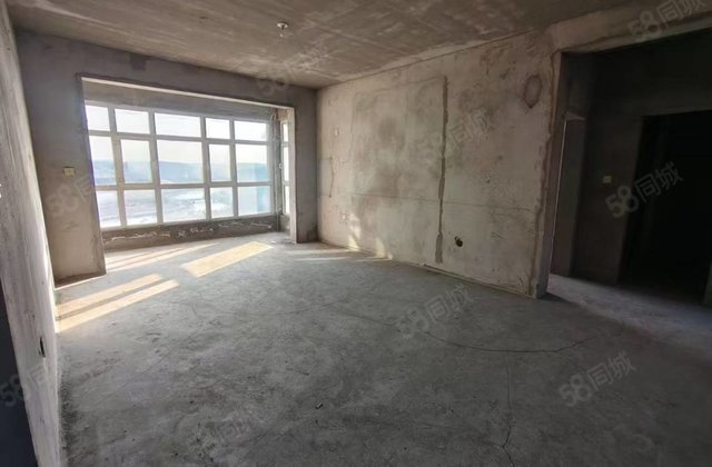 御景江山3室1厅119.8㎡25.8万二手房图片