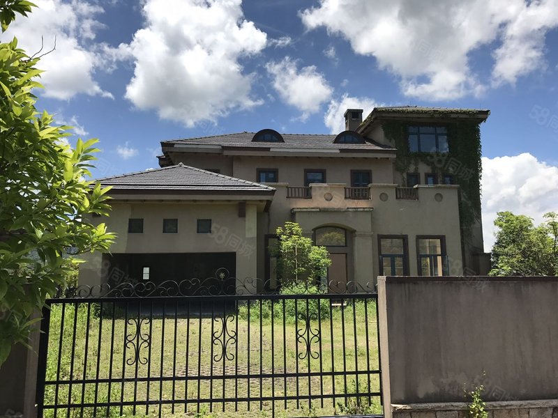 天麓临湖独栋别墅(一本证),花园很大,图片视频房源真实