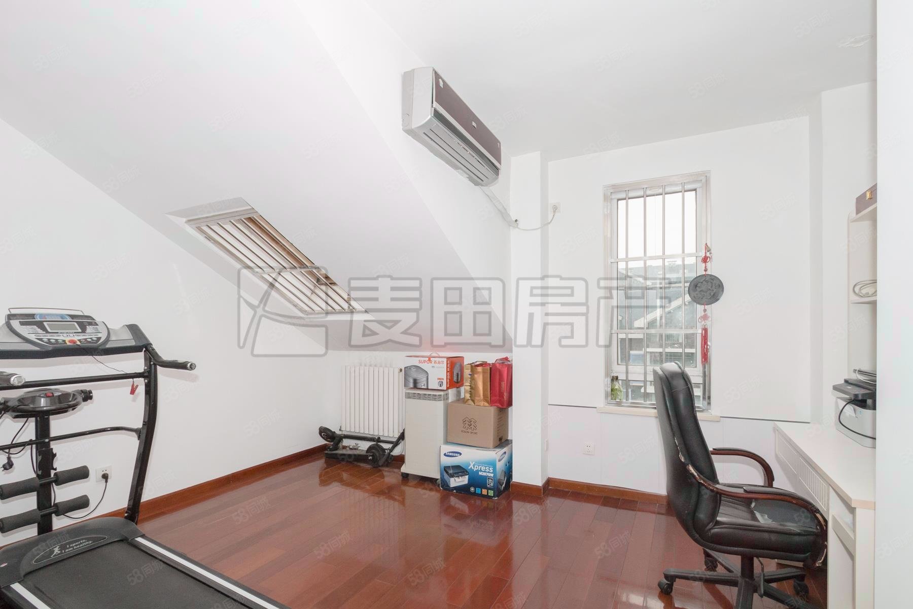 潤千秋佳苑6室3廳3衛(wèi)223㎡南北1650萬