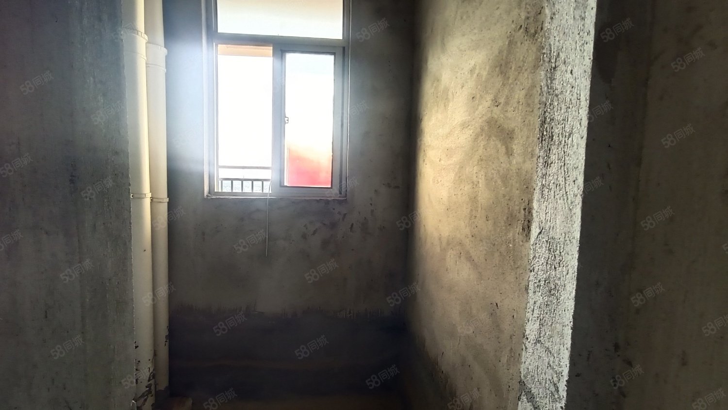 滨江御府3室2厅2卫126㎡南北54万