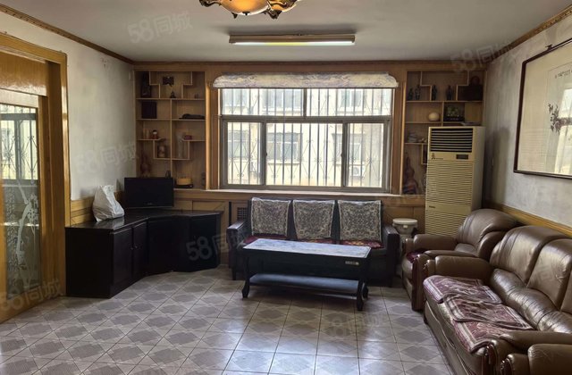 急售！文轩本校！一中外国语龙山南区好楼层三室免大税送储