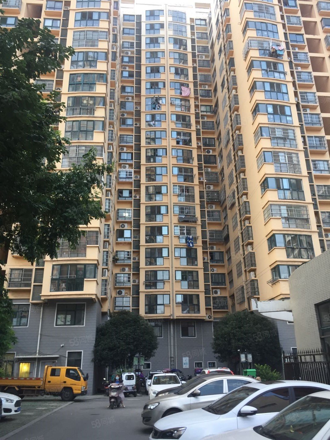 香江生态丽景d区3室2厅2卫122.84㎡南北160万