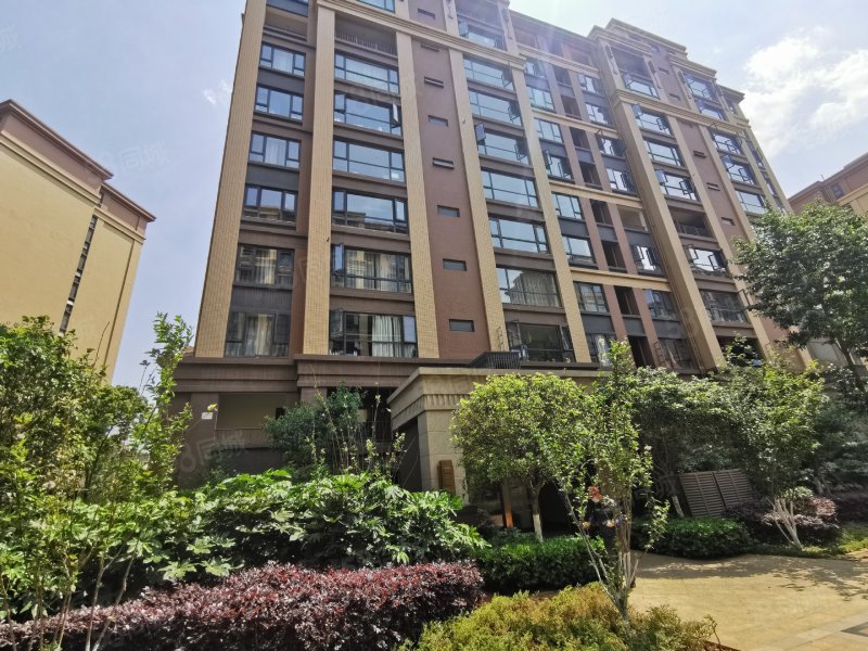 会展中心半岛华府一楼端头房带100平花园采光好