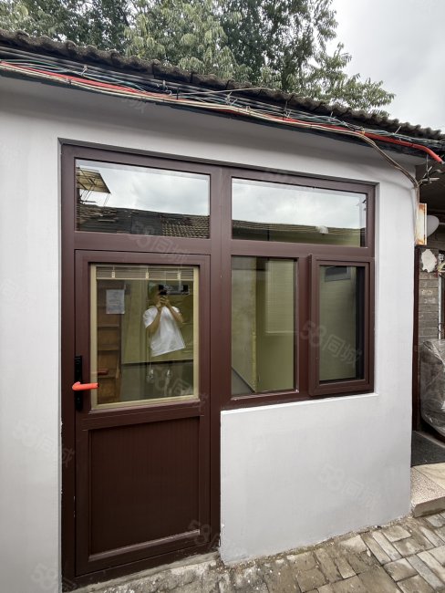 護國寺西巷平房小區(qū)1室1廳0衛(wèi)17.05㎡南北245萬