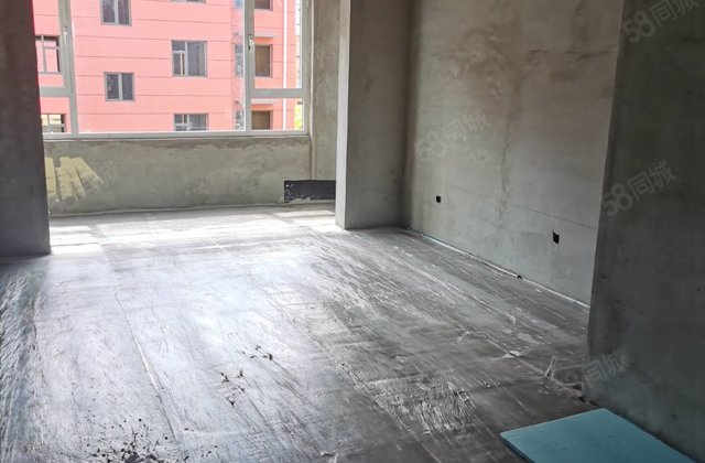御东府4室2厅140㎡53万二手房图片