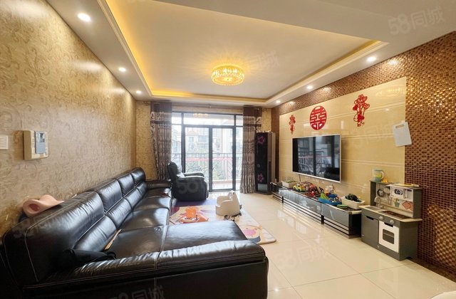 艺锦湾4室2厅136㎡148万二手房图片