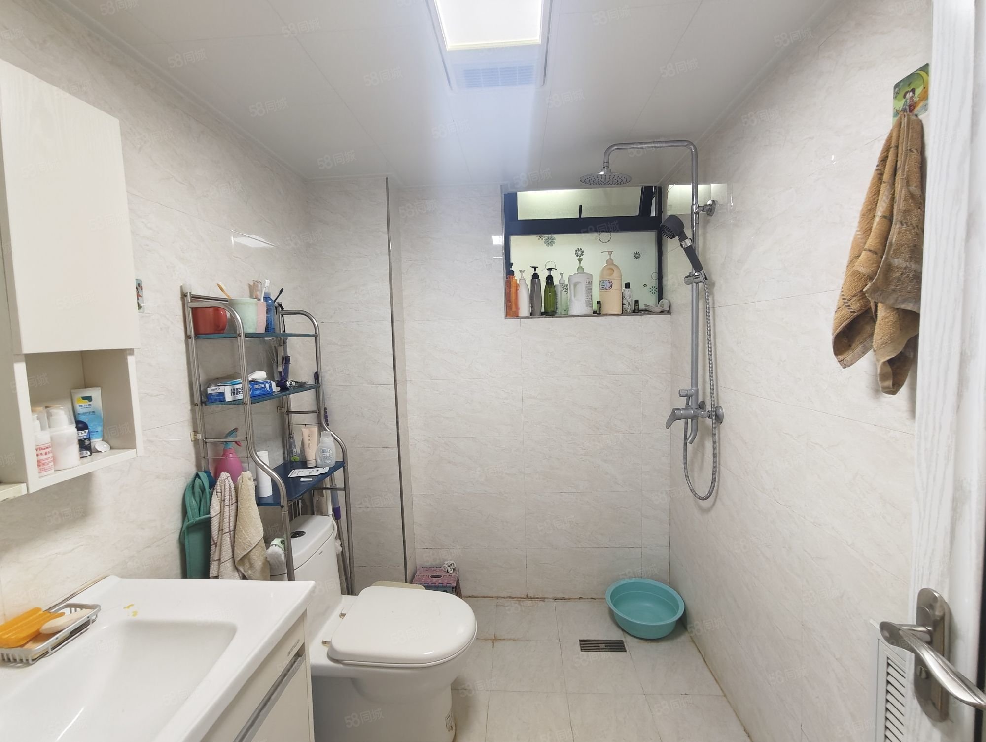 东正国际3室2厅1卫95㎡南北82万