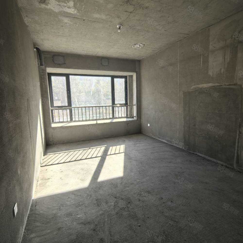 华韵锦园3室2厅2卫140㎡南北98万