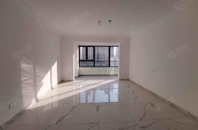 开发区国岳府，  楼层，四室双卫，南北通透，看房方便价格美丽